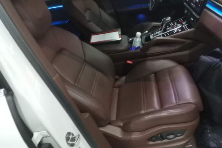 Used Porsche Cayenne 2019 Cayenne 3.0T Right Front Seat