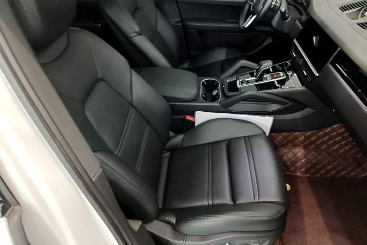 Used Porsche Cayenne 2019 Cayenne 3.0T Right Front Seat
