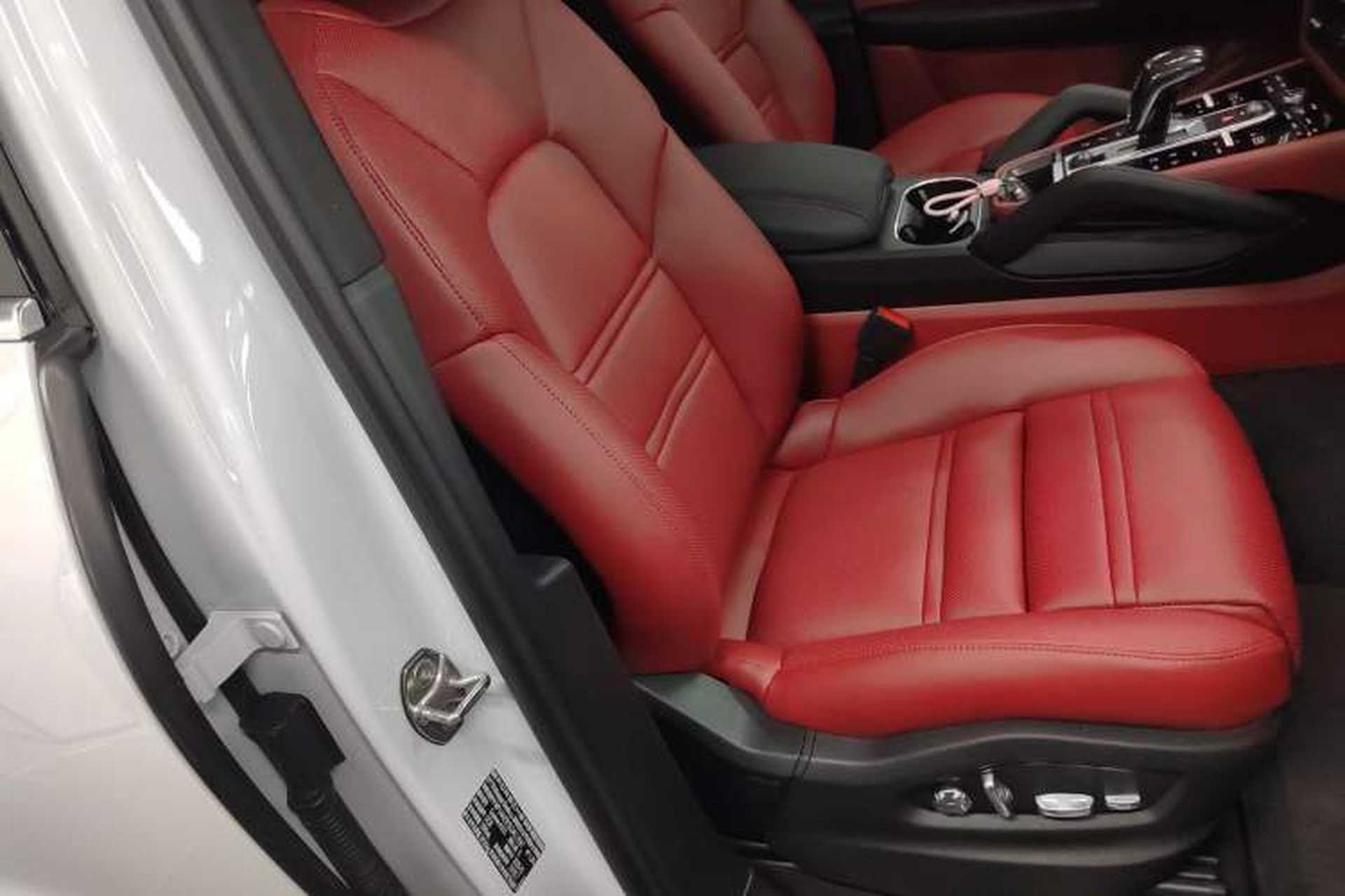 Used Porsche Cayenne 2019 Cayenne 3.0T Right Front Seat