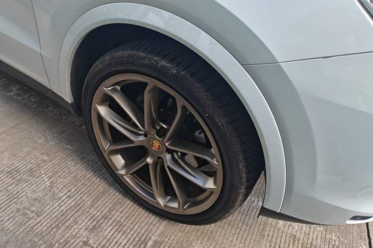 Used Porsche Cayenne 2019 Cayenne Coupé 3.0T Right Front Wheel Hub