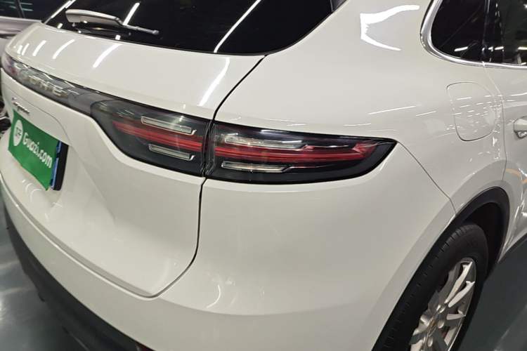 Used Porsche Cayenne 2019 Cayenne 3.0T Right Rear Taillight