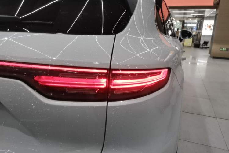 Used Porsche Cayenne 2019 Cayenne 3.0T Right Rear Taillight