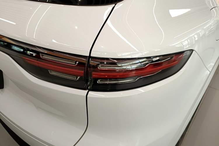 Used Porsche Cayenne 2019 Cayenne 3.0T Right Rear Taillight