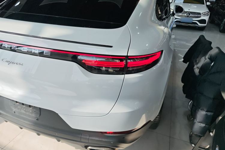 Used Porsche Cayenne 2019 Cayenne Coupé 3.0T Right Rear Taillight