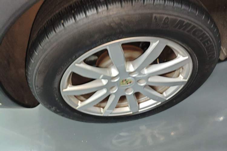 Used Porsche Cayenne 2019 Cayenne 3.0T Right Rear Wheel Hub
