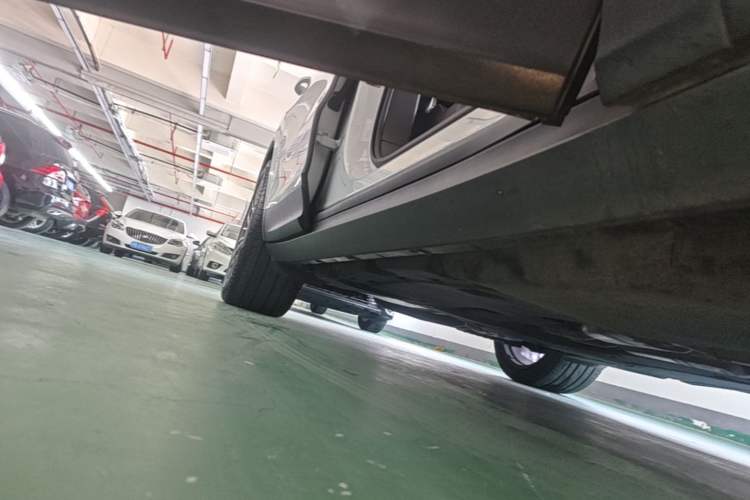 Used Porsche Cayenne 2019 Cayenne Coupé 3.0T Right Side Sill