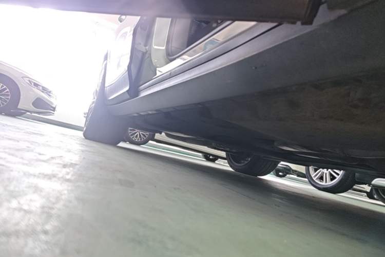 Used Porsche Cayenne 2019 Cayenne Coupé 3.0T Right Side Sill