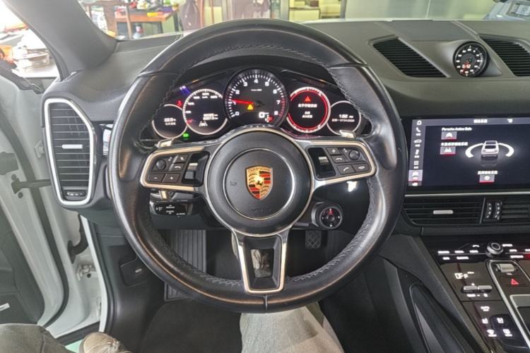 Used Porsche Cayenne 2019 Cayenne Coupé 3.0T Steering Wheel