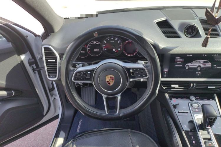 Used Porsche Cayenne 2019 Cayenne 3.0T Steering Wheel