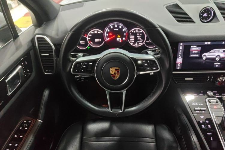 Used Porsche Cayenne 2019 Cayenne 3.0T Steering Wheel