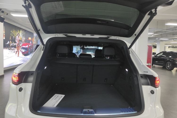 Used Porsche Cayenne 2019 Cayenne 3.0T Trunk