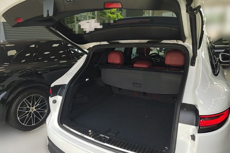 Used Porsche Cayenne 2019 Cayenne 3.0T Trunk