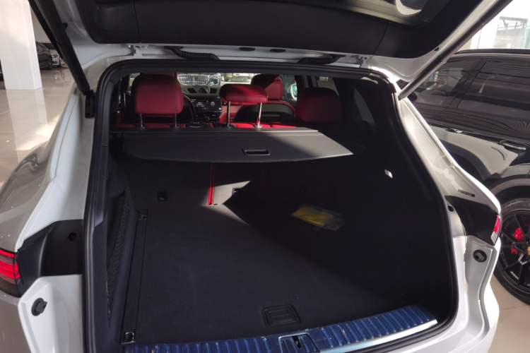 Used Porsche Cayenne 2019 Cayenne 3.0T Trunk