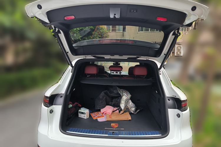 Used Porsche Cayenne 2019 Cayenne 3.0T Trunk