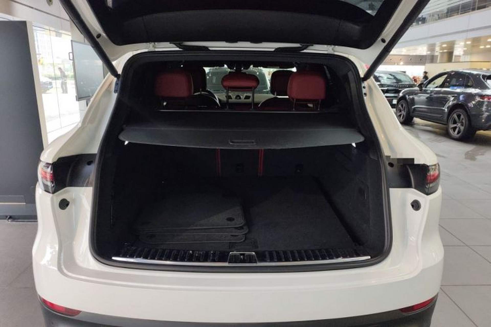 Used Porsche Cayenne 2019 Cayenne 3.0T Trunk