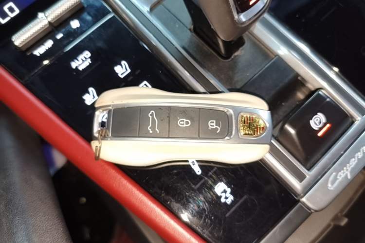 Used Porsche Cayenne 2019 Cayenne Coupé 3.0T Vehicle Key