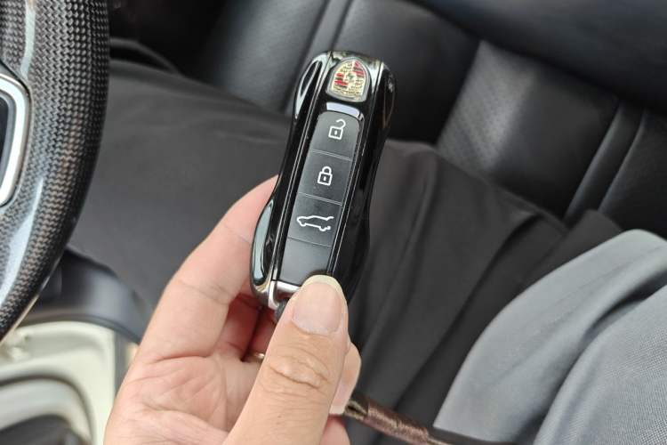 Used Porsche Cayenne 2019 Cayenne 3.0T Vehicle Key