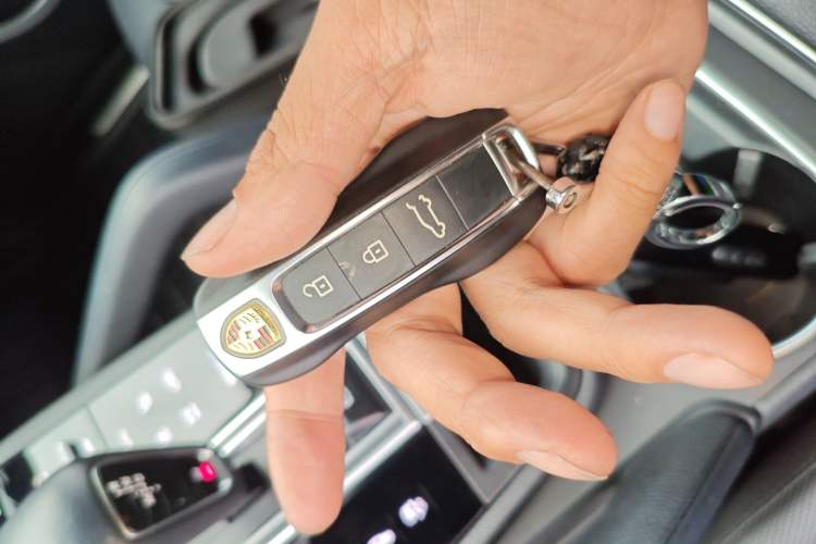 Used Porsche Cayenne 2019 Cayenne 3.0T Vehicle Key