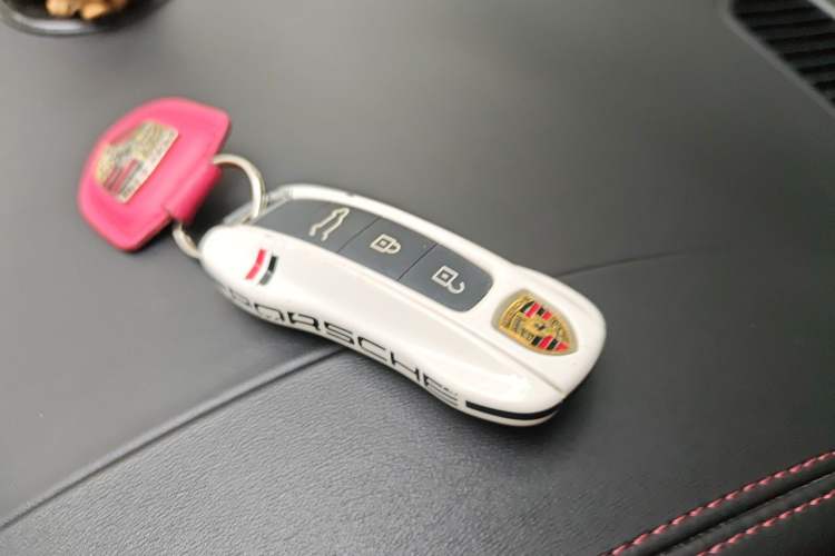 Used Porsche Cayenne 2019 Cayenne 3.0T Vehicle Key