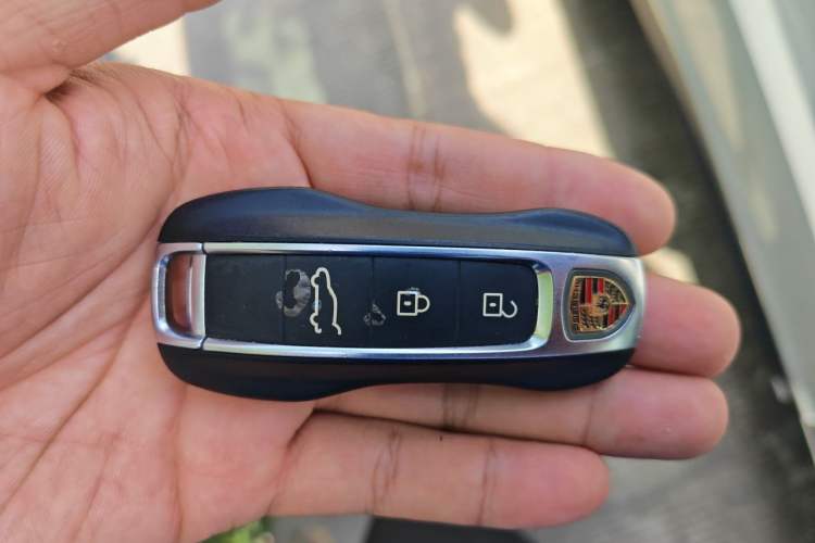 Used Porsche Cayenne 2019 Cayenne Coupé 3.0T Vehicle Key