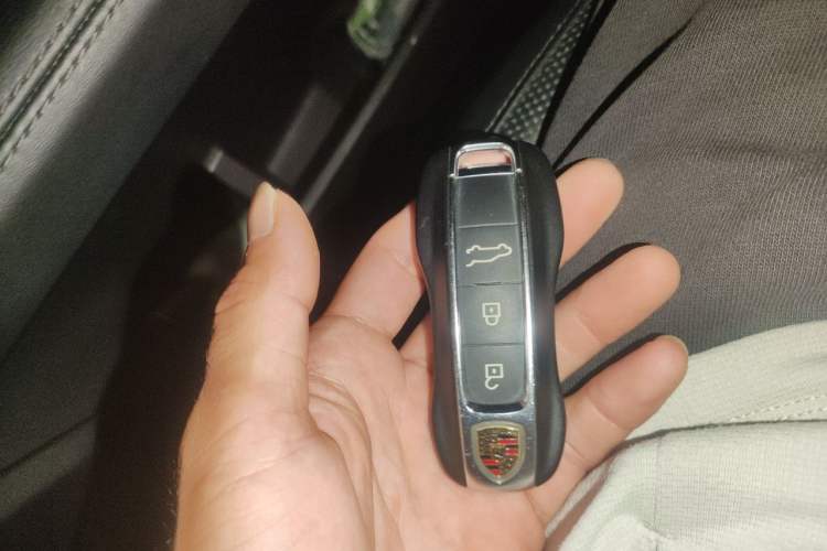 Used Porsche Cayenne 2019 Cayenne 3.0T Vehicle Key