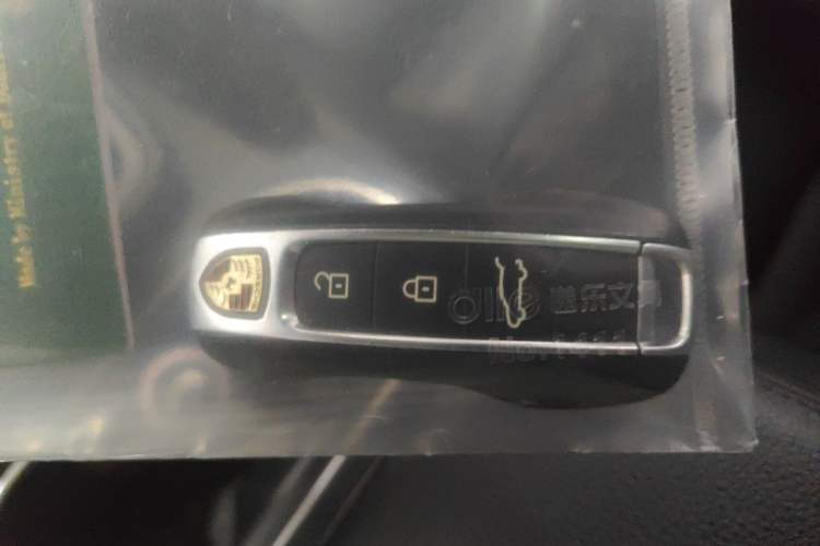 Used Porsche Cayenne 2019 Cayenne 3.0T Vehicle Key