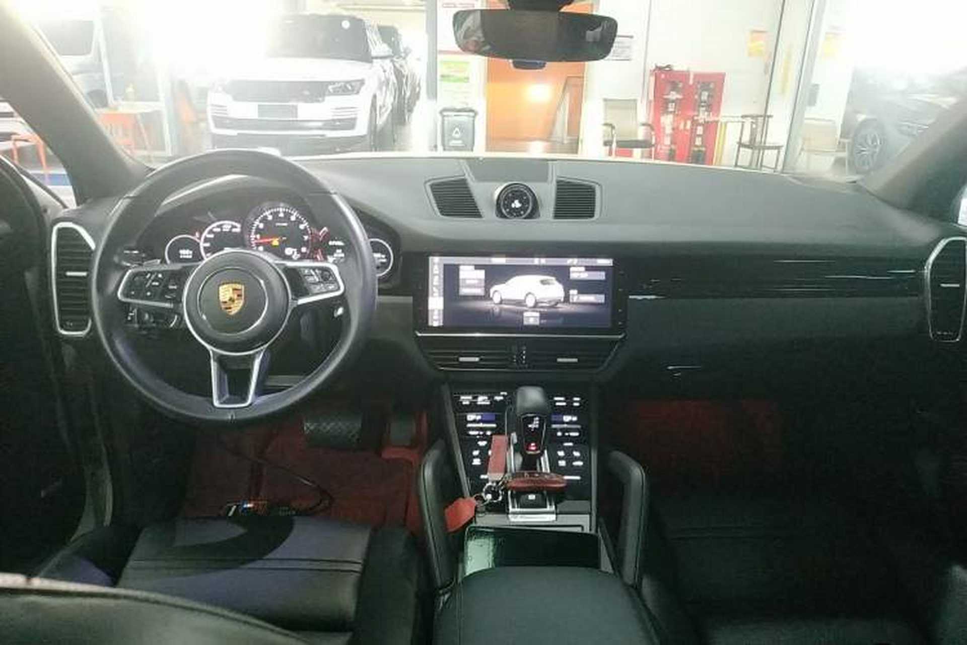 Used Porsche Cayenne 2019 Cayenne 3.0T Interior 2