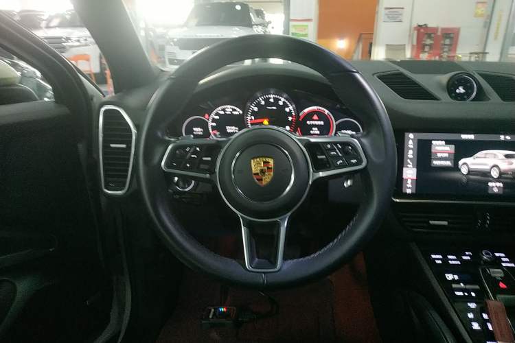 Used Porsche Cayenne 2019 Cayenne 3.0T Steering Wheel