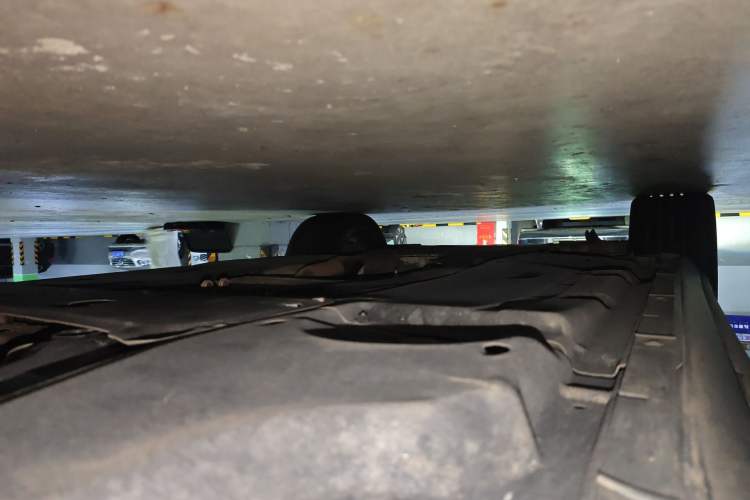 Used Porsche Cayenne  Chassis Rear Left