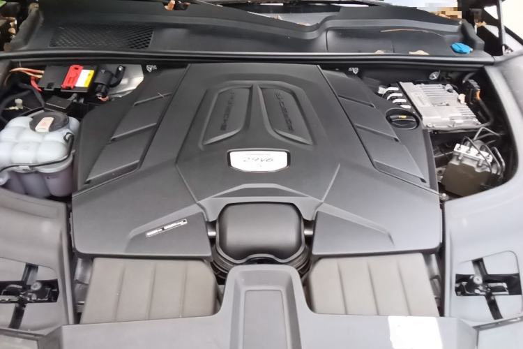 Used Porsche Cayenne 2020 Cayenne S 2.9T Engine Bay