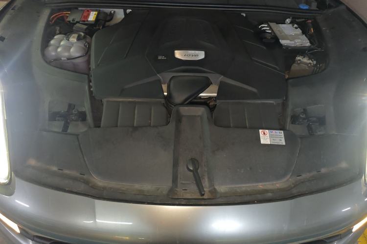 Used Porsche Cayenne  Engine Bay
