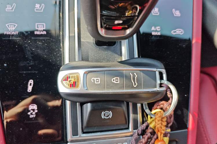 Used Porsche Cayenne 2020 Cayenne S 2.9T Interior 1