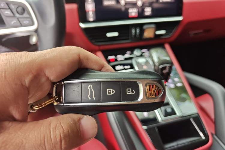 Used Porsche Cayenne 2020 Cayenne S Coupé 2.9T Interior 1