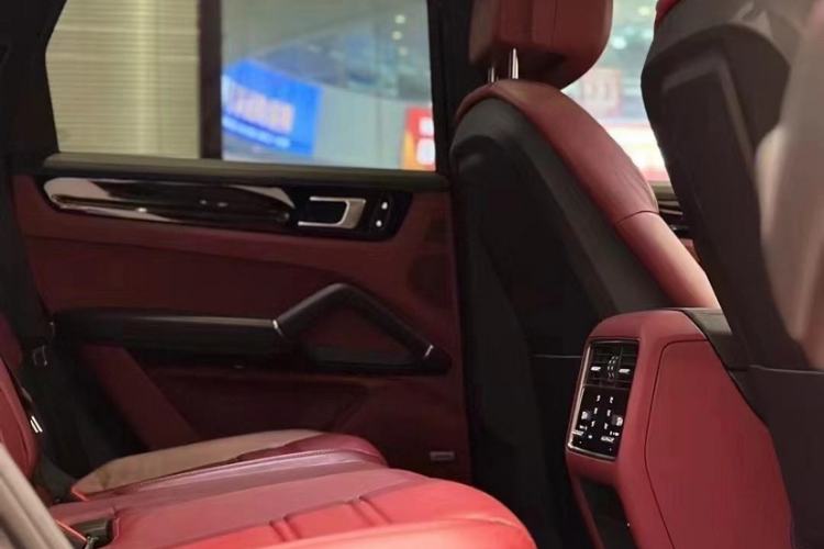 Used Porsche Cayenne 2020 Cayenne S 2.9T Interior 4