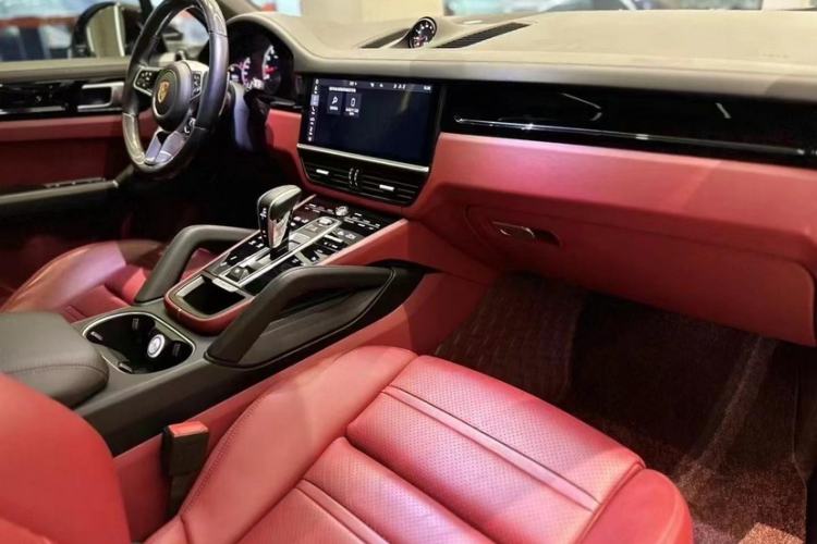 Used Porsche Cayenne 2020 Cayenne S 2.9T Interior 5