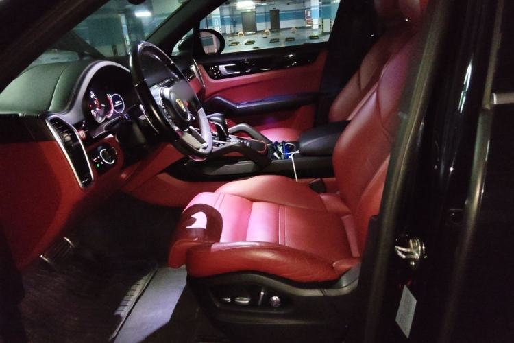 Used Porsche Cayenne 2020 Cayenne S 2.9T Left Front Seat