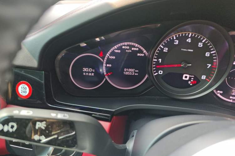 Used Porsche Cayenne 2020 Cayenne S 2.9T Odometer Close Up