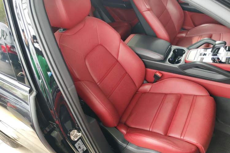 Used Porsche Cayenne 2020 Cayenne S 2.9T Right Front Seat