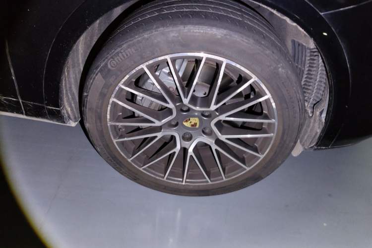 Used Porsche Cayenne 2020 Cayenne S 2.9T Right Front Wheel Hub