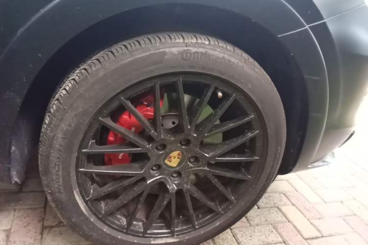 Used Porsche Cayenne 2020 Cayenne S 2.9T Right Front Wheel Hub