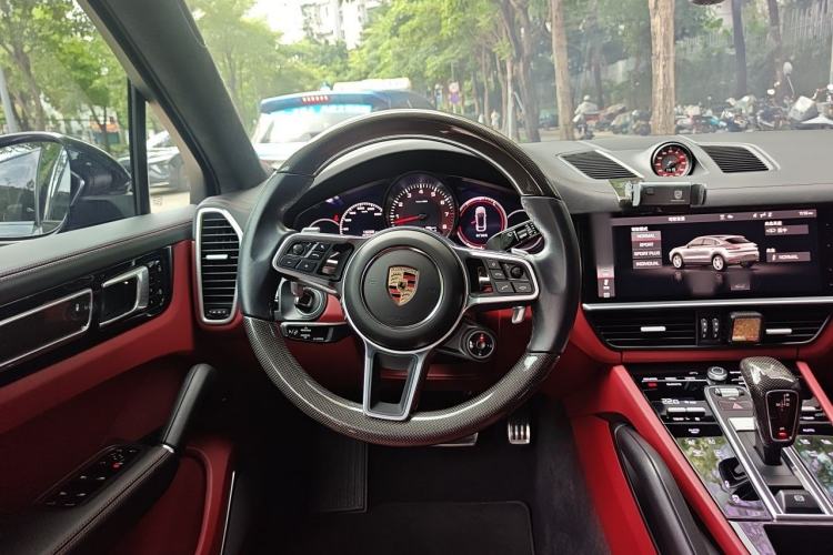 Used Porsche Cayenne 2020 Cayenne S Coupé 2.9T Steering Wheel
