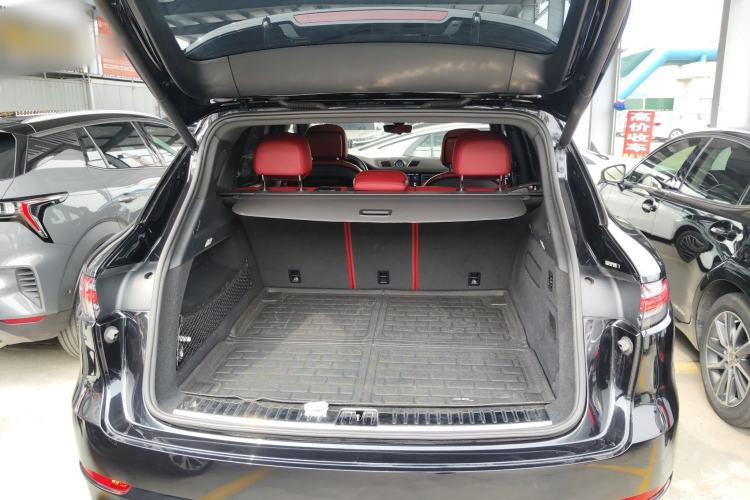 Used Porsche Cayenne 2020 Cayenne S 2.9T Trunk