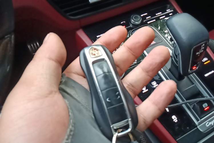 Used Porsche Cayenne 2020 Cayenne S 2.9T Vehicle Key