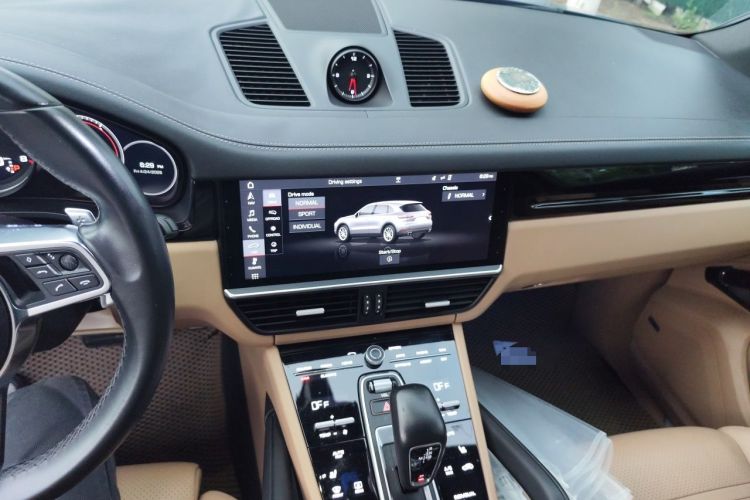 Used Porsche Cayenne  Audio And AC Panel