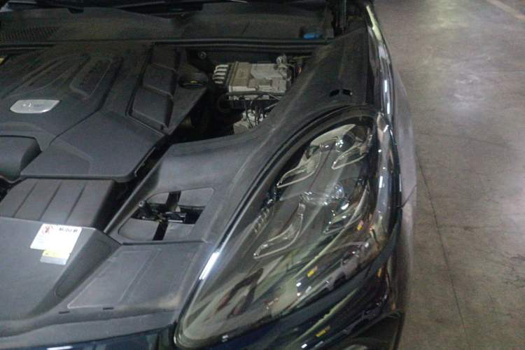 Used Porsche Cayenne 2020 Cayenne S 2.9T Engine Bay Left
