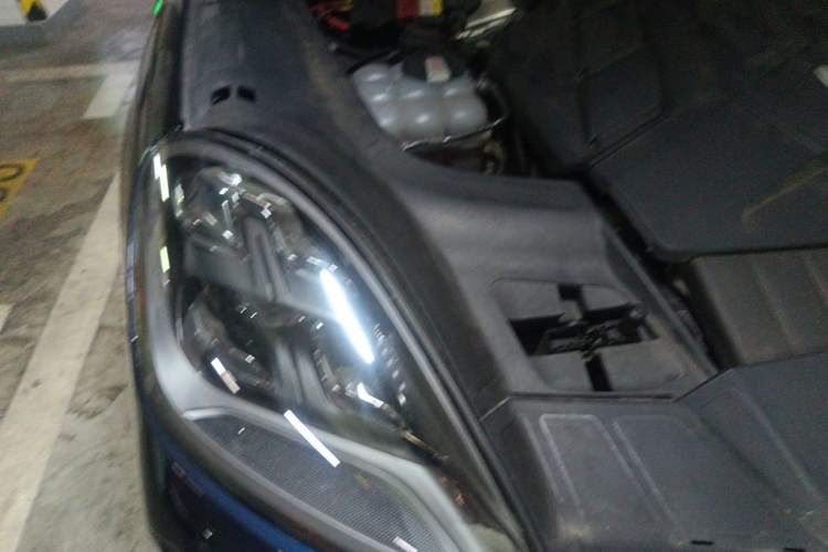 Used Porsche Cayenne 2020 Cayenne S 2.9T Engine Bay Right