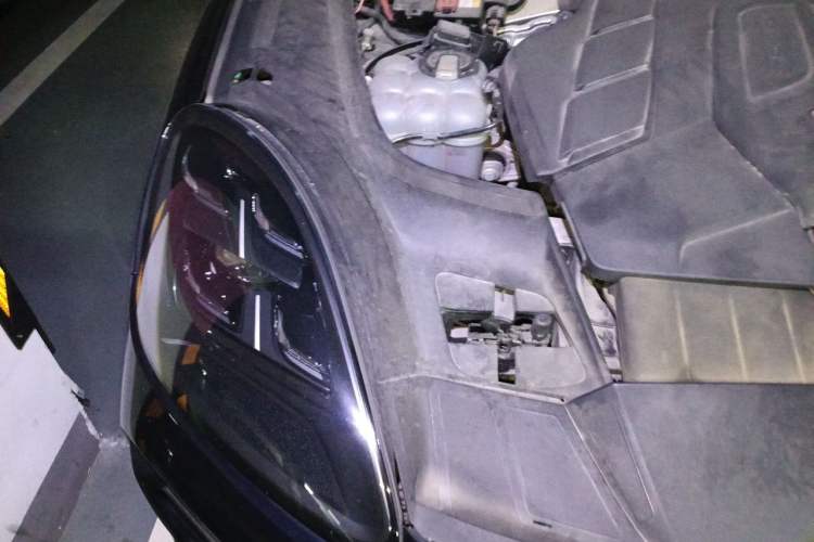 Used Porsche Cayenne 2020 Cayenne S 2.9T Engine Bay Right