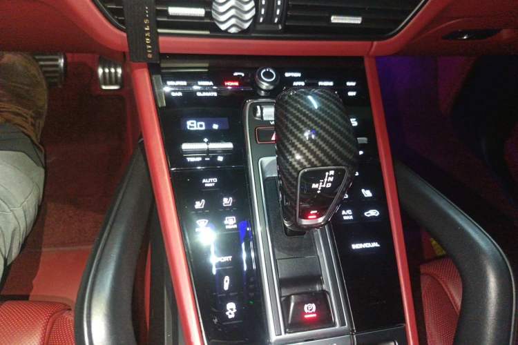 Used Porsche Cayenne 2020 Cayenne S 2.9T Gear Lever