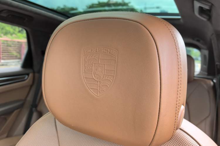 Used Porsche Cayenne 2020 Cayenne S 2.9T Interior 11