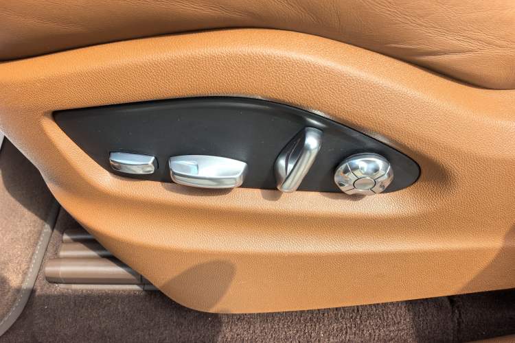 Used Porsche Cayenne 2020 Cayenne S 2.9T Interior 12